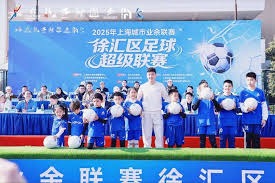 皇马新援邓弗里斯与科纳特加盟消息 巴萨马竞补强动态